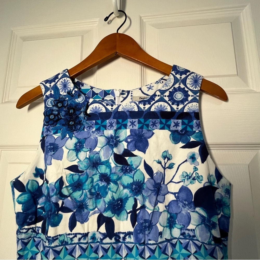 Desigual Floral Blue and White Mini Dress Size 38 or Small - Picture 4 of 13